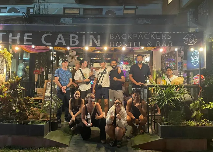 The Cabin Backpackers Hostel & Bar เชียงใหม่